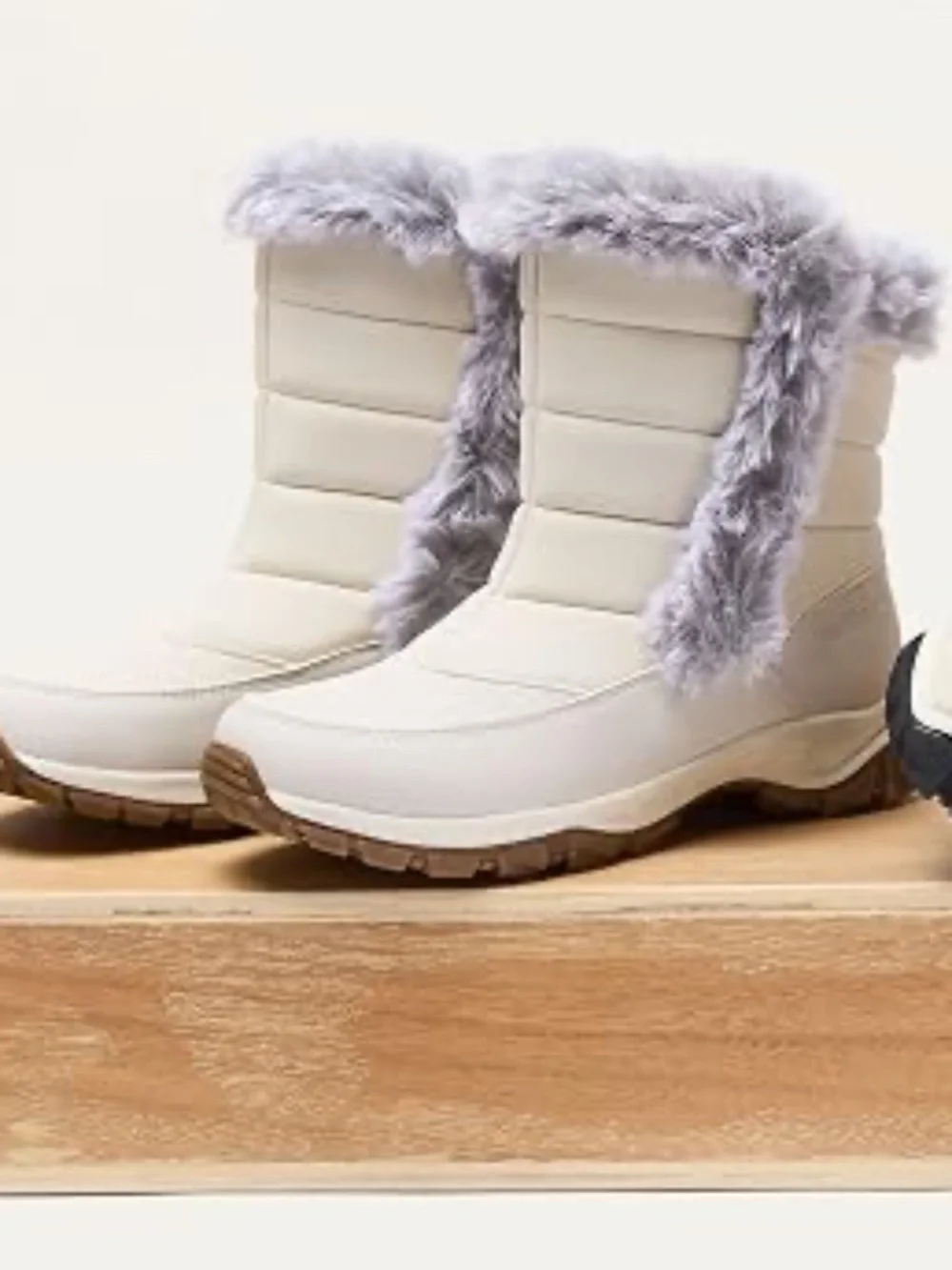 Lands' End Women's Expedition Faux Fur Waterproof Puffer Snow Boots -size 9.5 🌟
